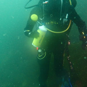 Low-power underwater acoustic recorder